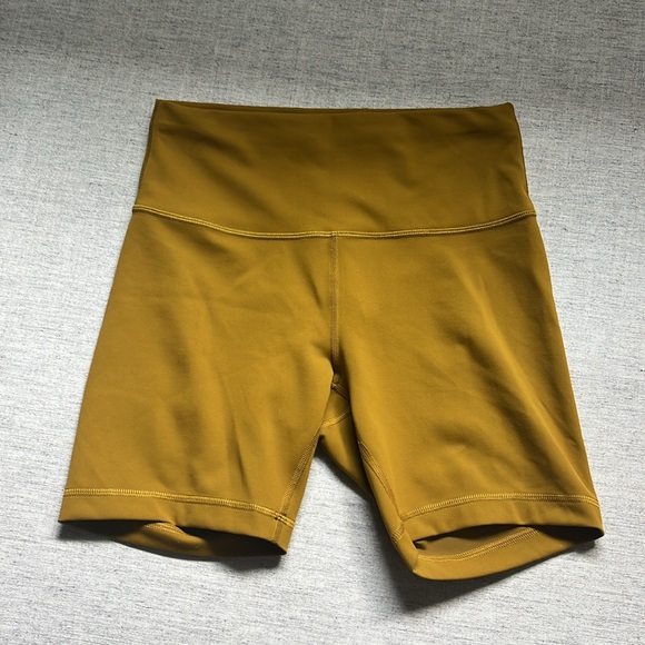Lululemon Wunder Train bike shorts EUC! - Picture 3 of 4